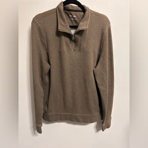 UNTUCKit Men's Sweater